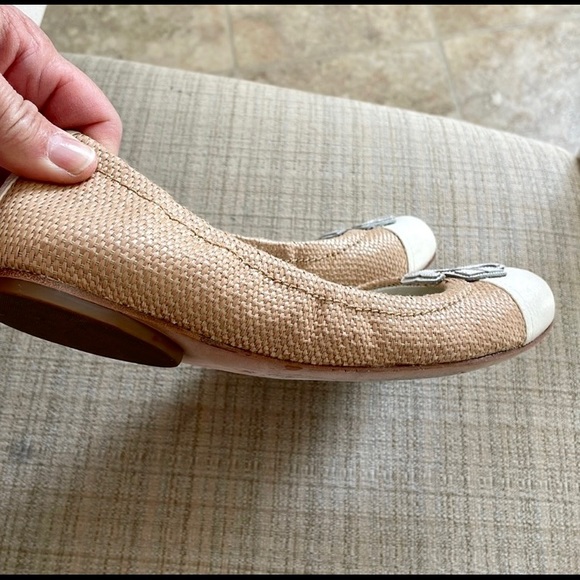 SOLD Tory Burch Carita Raffia Straw Leather Flat Shoes! 💙💚 - Picture 4 of 11